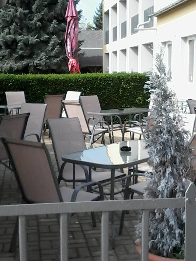 Grill Terasz Etterem Es Szallashely Mezőkövesd Exterior foto