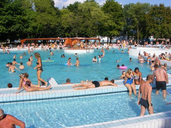 Grill Terasz Etterem Es Szallashely Mezőkövesd Exterior foto