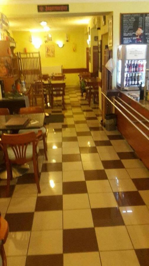 Grill Terasz Etterem Es Szallashely Mezőkövesd Exterior foto